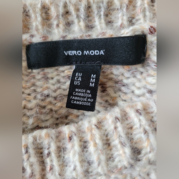 NWOT short sleeve sweater - Picture 5 of 6